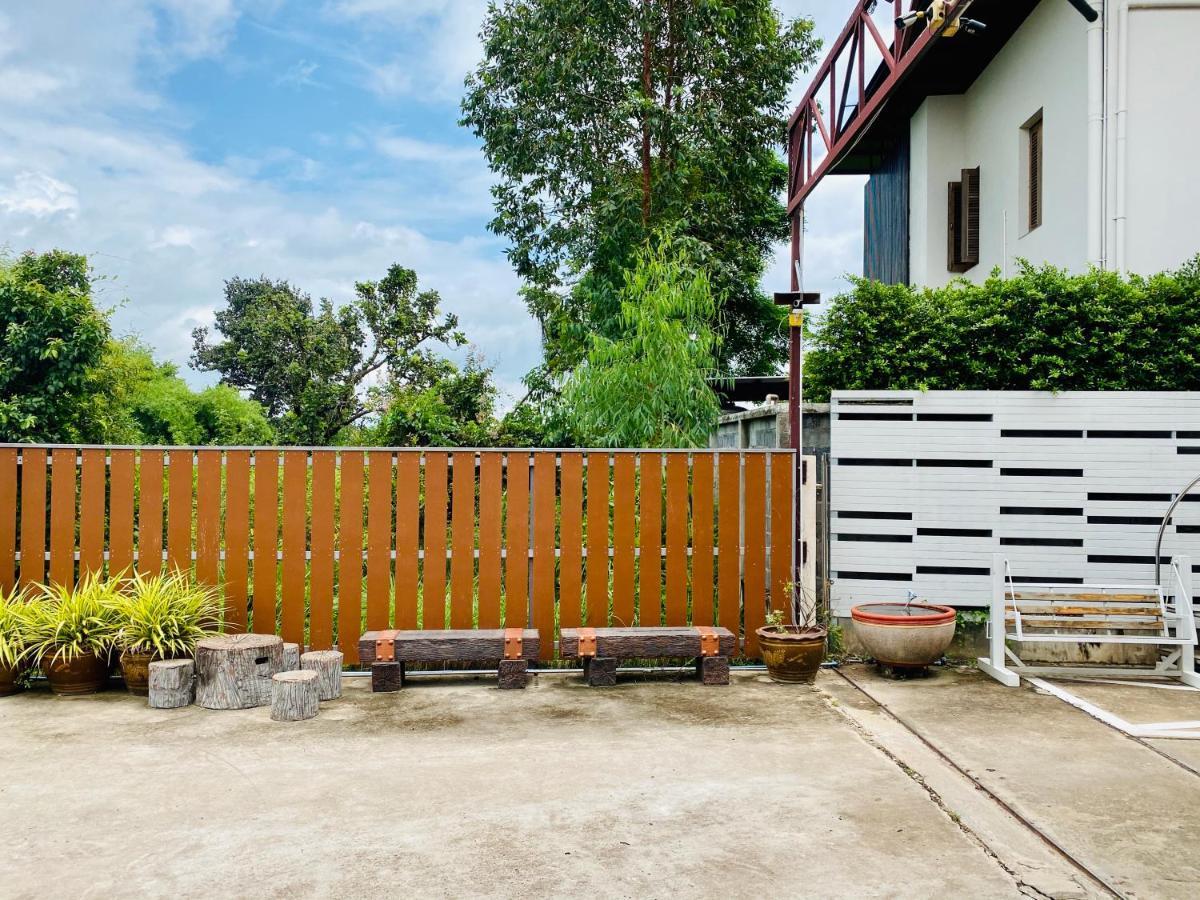Metha Palace Sakon Nakhon Exterior foto